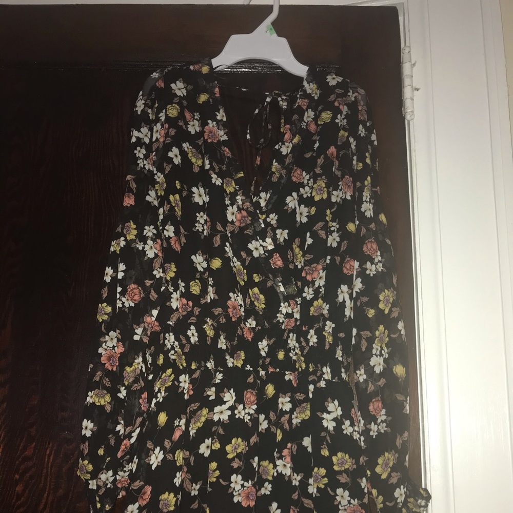 Carly Jean Los Angeles Aubrey Floral Chiffon Midi
